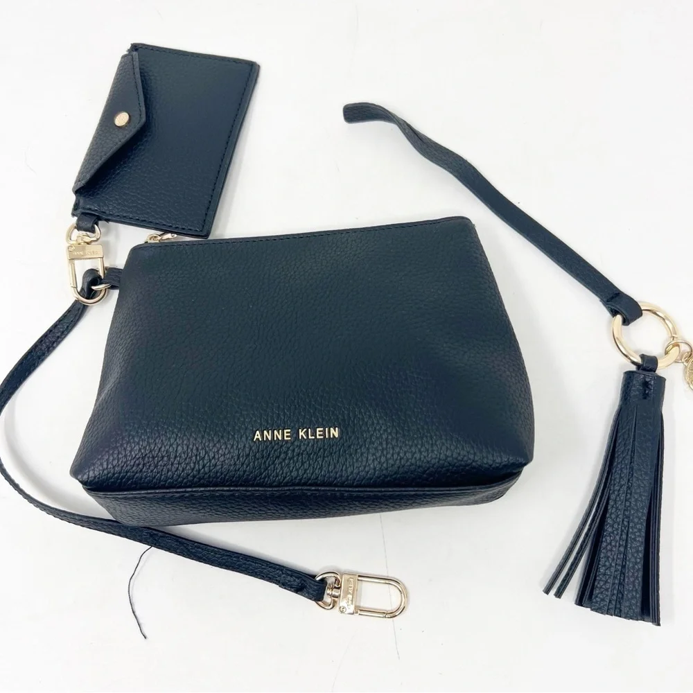 ANNE KLEIN BLACK FAUX LEATHER SMALL CLUTCH PURSE MAKEUP BAG KEY CHAIN NWOT